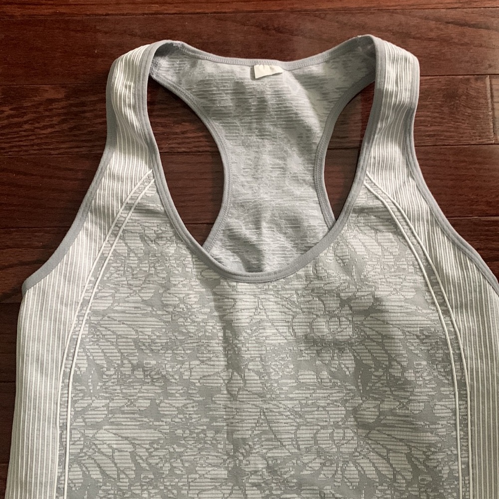 Fabletics Racerback Top - Picture 3 of 4